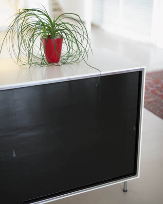 Joachim Brohm, L. Mies van der Rohe, Tugendhat Haus, Brno, Buffet, 2015, &copy; Joachim Brohm, VG Bild-Kunst, Bonn