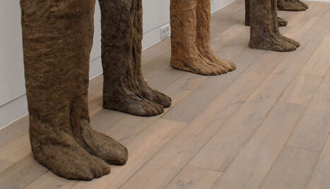 AbakanowiczGhostsSpiritsBE2008NQ52m.jpg (c) Beck & Eggeling International Fine Art