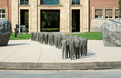 Magdalena Abakanowicz. space to experience, 2008 (c) Beck & Eggeling International Fine Art