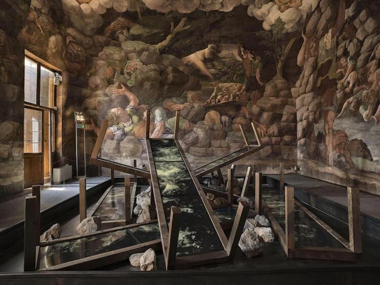 Fabrizio Plessi_The soul of stone_Pushkin Museum_3.jpg